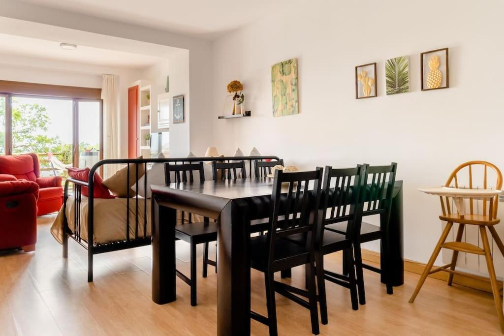 Casa De Las Flores - Apartamento Con Jardin Privado Frente A La Playa De Comillas Eksteriør billede
