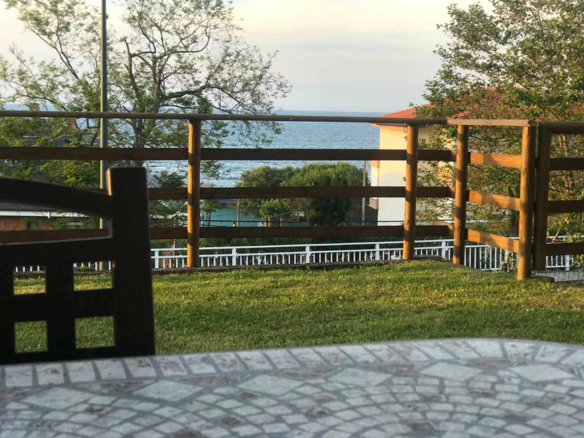 Casa De Las Flores - Apartamento Con Jardin Privado Frente A La Playa De Comillas Eksteriør billede