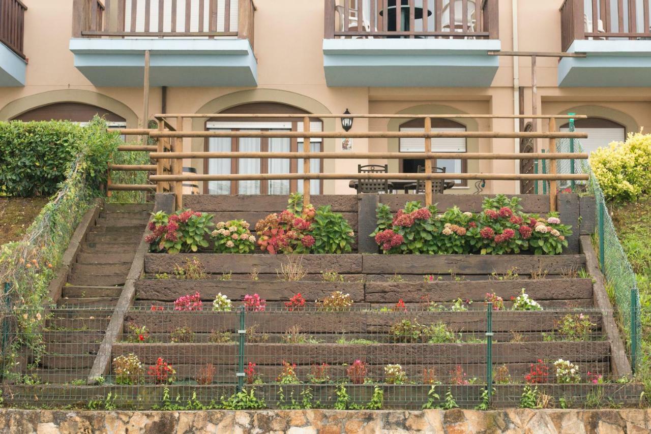 Casa De Las Flores - Apartamento Con Jardin Privado Frente A La Playa De Comillas Eksteriør billede