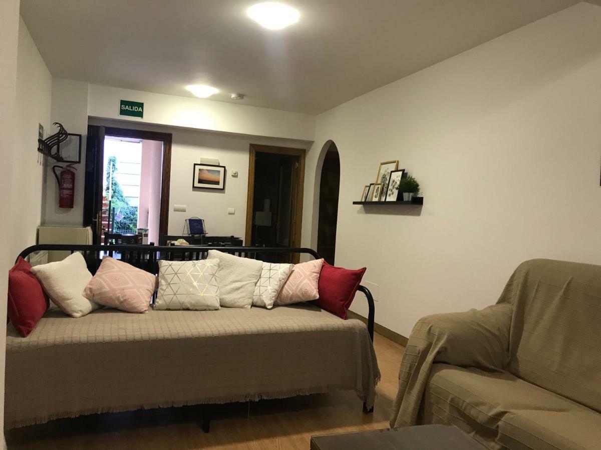 Casa De Las Flores - Apartamento Con Jardin Privado Frente A La Playa De Comillas Eksteriør billede
