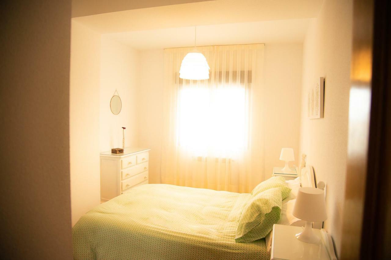 Casa De Las Flores - Apartamento Con Jardin Privado Frente A La Playa De Comillas Eksteriør billede