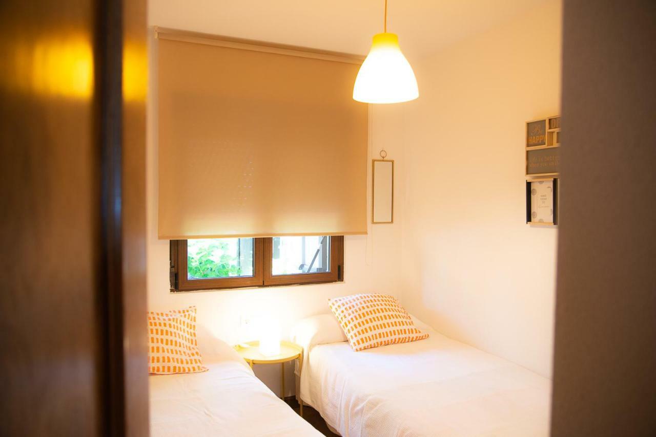 Casa De Las Flores - Apartamento Con Jardin Privado Frente A La Playa De Comillas Eksteriør billede